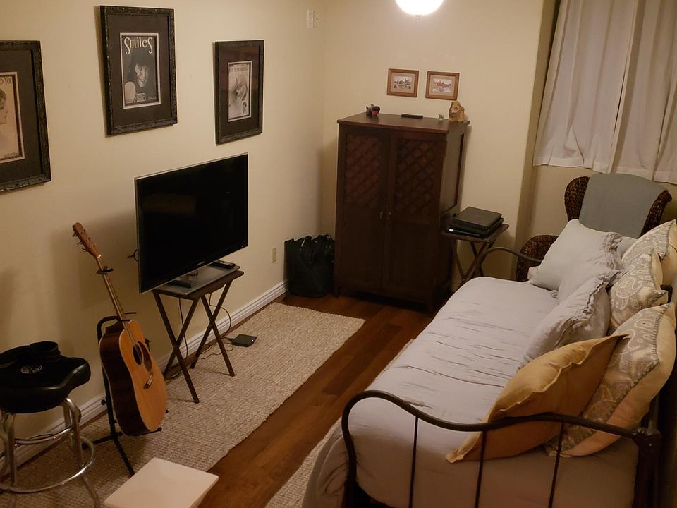 2nd image of 56 Via Pamplona