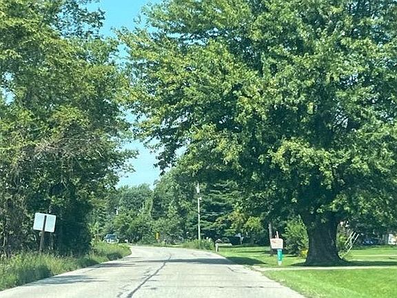 5th image of 3008 N Michigan Rd
