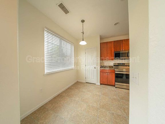 4th image of 12780 Ivanhoe St