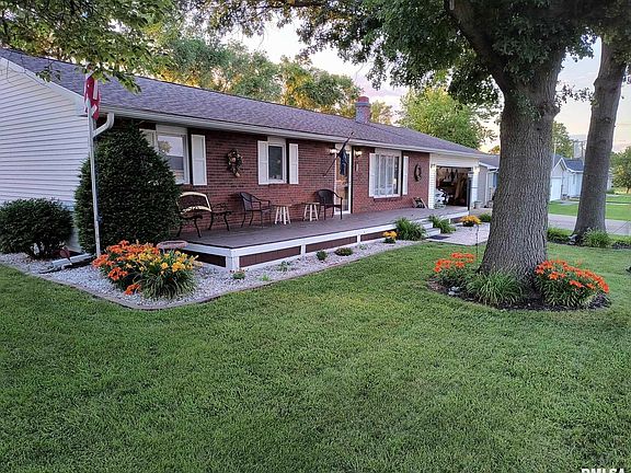 3rd image of 72 Michele Dr