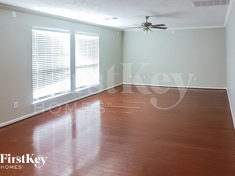 21919 Whispering Daisy Ct — Photo 2
