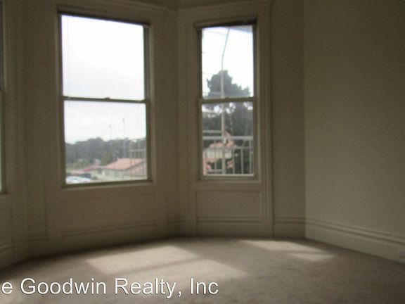 2nd image of 806 Stanyan St #1