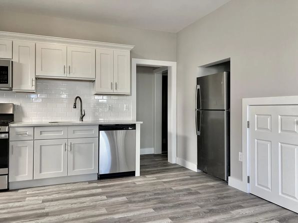 72 Clinton Pl FLOOR 1
