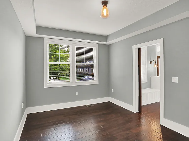 16893 Oak Manor Dr — Photo 5