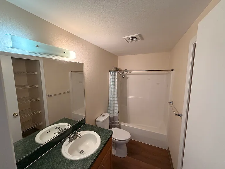 1601 NW 6th Ave — Photo 11