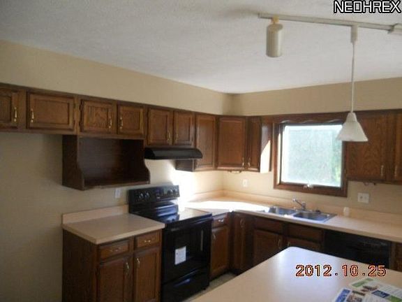 3rd image of 20097 Vermont St