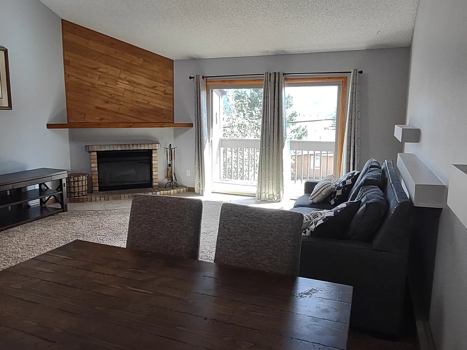 2 bed, 2.0 bath, 1116 sqft, $2,100 — Photo 2