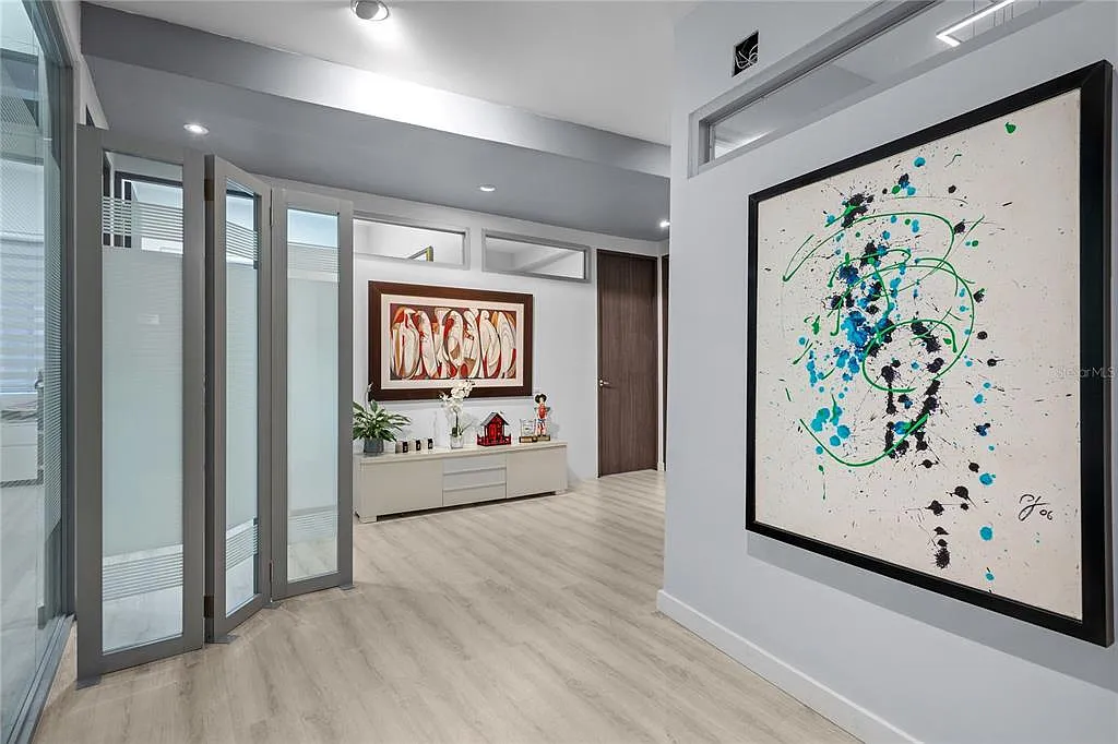 Building Photo - 301 Gallardo Office #M