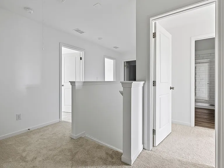 5044 Highwood Dr — Photo 16