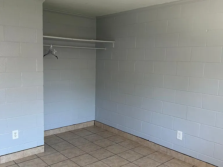 2455 Gervais St #B — Photo 5