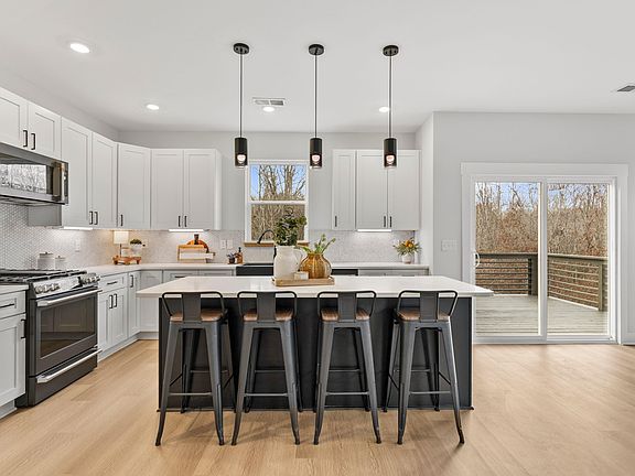 2nd image of 321 Serendipity Ln
