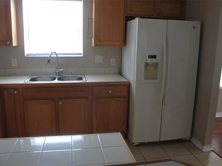 3814 Roseboro St — Photo 15