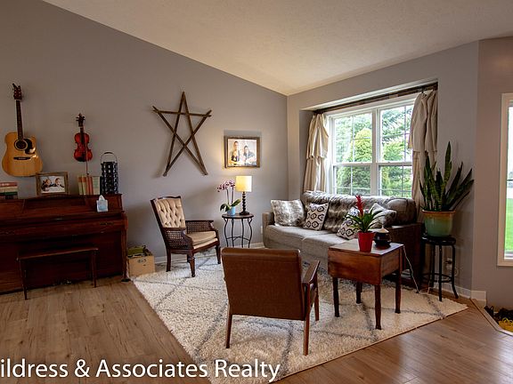 3rd image of 9296 Northwind Dr