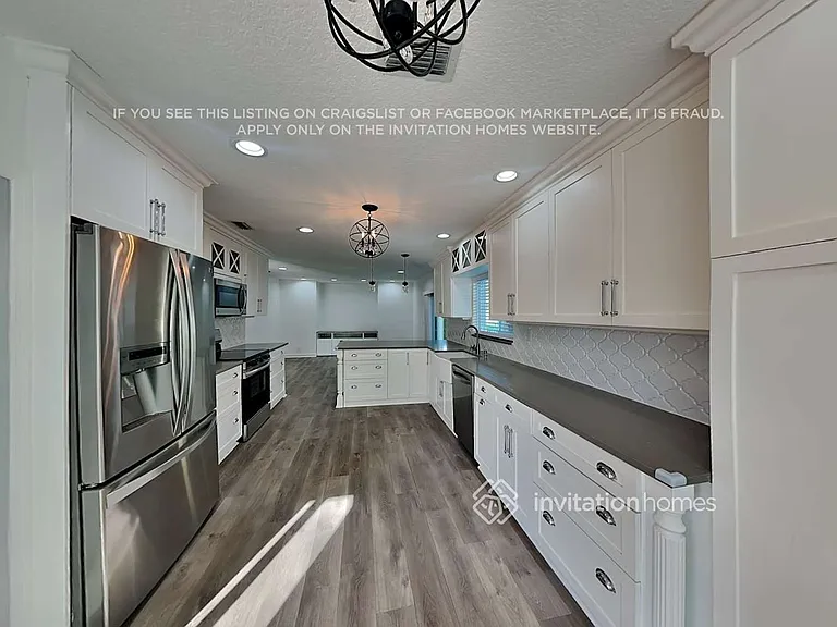 6340 NW 77th Ct — Photo 11