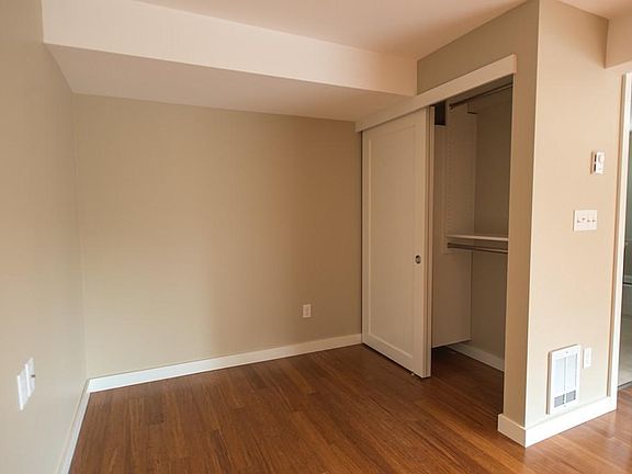 4th image of 300-302 31st Ave #300A