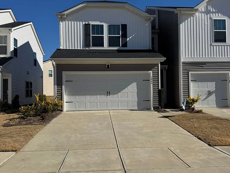 1066 Plumcrest Dr — Photo 1