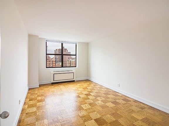 4th image of 400 E 71st St APT 8S