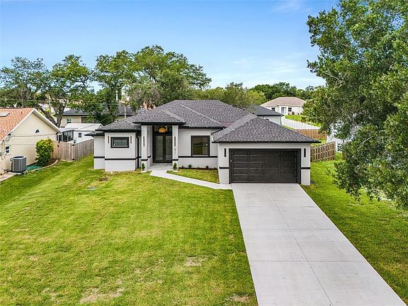 4th image of 571 Presque Isle Dr