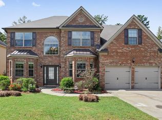 7873 The Lakes Dr, Fairburn, GA 30213