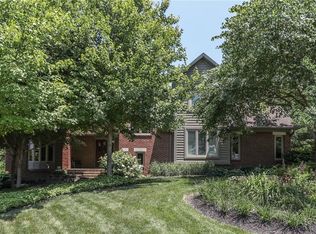 445 Vanhoy Dr, Greenwood, IN