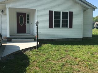 704 E Carroll St, Herrin, IL 62948