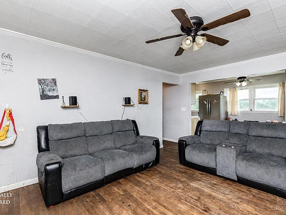 4th image of 2456 Rainbow Ct