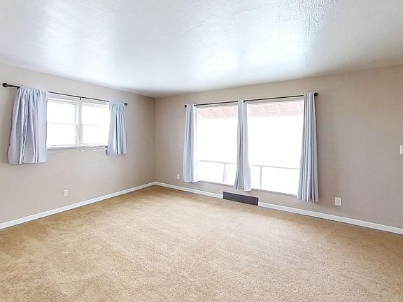 4th image of 1114 Burke Dr
