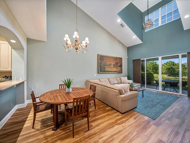Dining/ Living