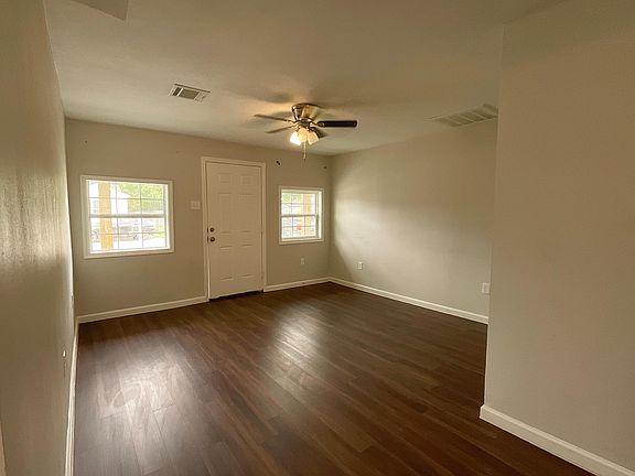 3rd image of 1300 Hawthorne St #1/2