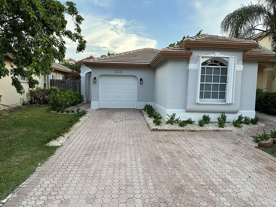 1st image of 9932 NW 29th Ter