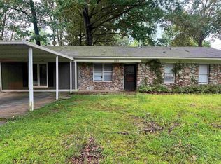 8005 Woodhaven Dr, Little Rock, AR 72209