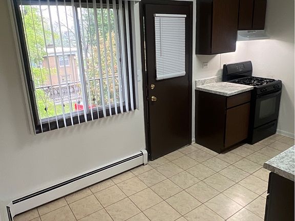 4th image of 1740 North Ave #16