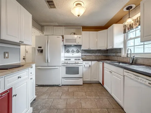 1008 Stansell Dr, Midwest City, OK 73110