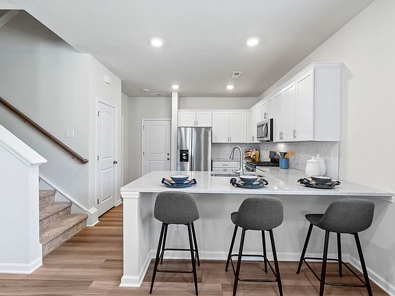 7th image of this home