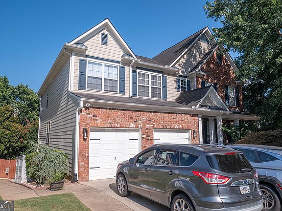 3rd image of 106 Woodview Ct