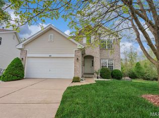 609 Brook Meadow Dr, Ballwin, MO 63021