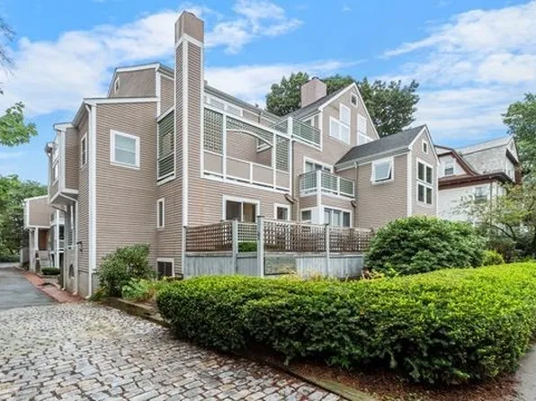 28 Alton Pl APT A, Brookline, MA 02446