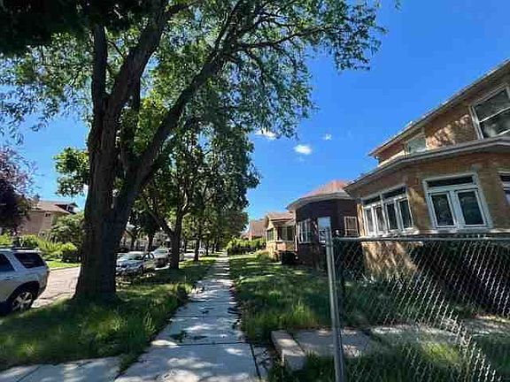 4th image of 7718 S Bennett Ave