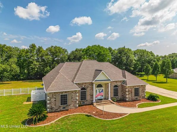 13 Field Brook Dr, Carriere, MS 39426