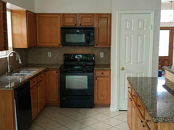 3rd image of 4239 Mountain Peak Way