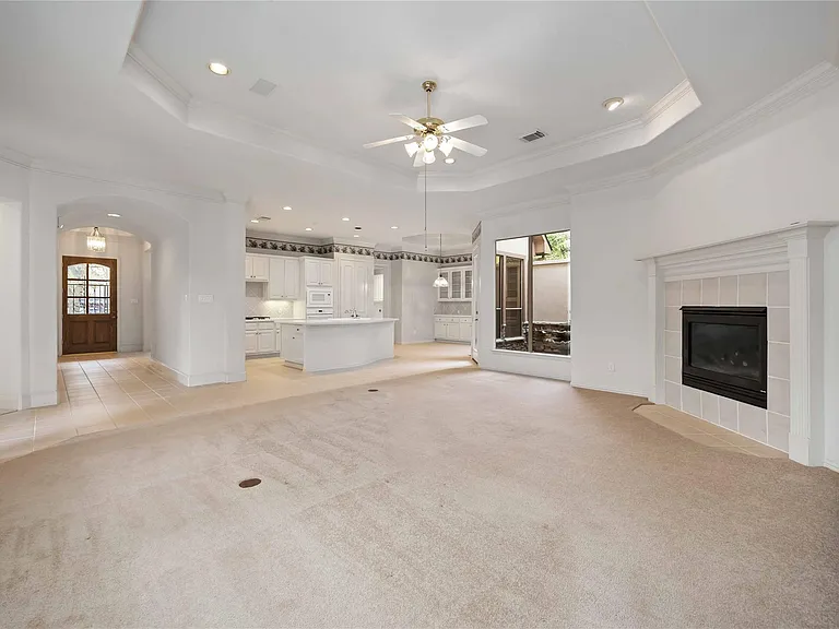 102 W Racing Cloud Ct — Photo 9