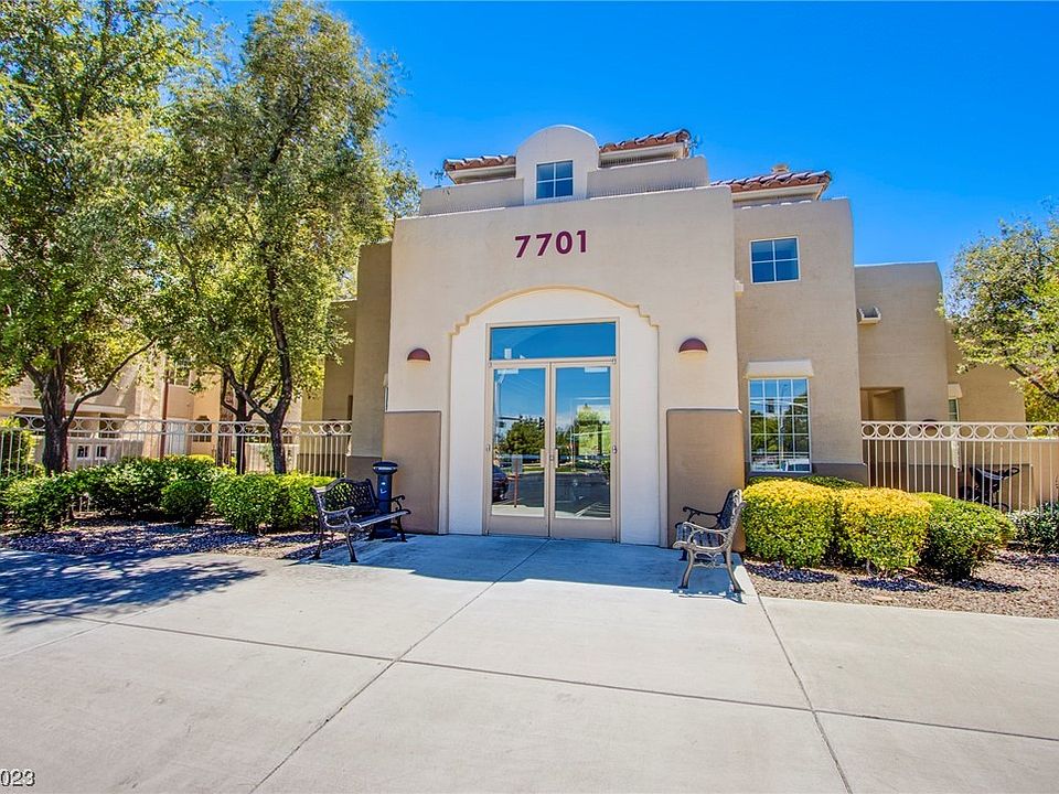 1st image of 1908 Villa Palms Ct Unit 211