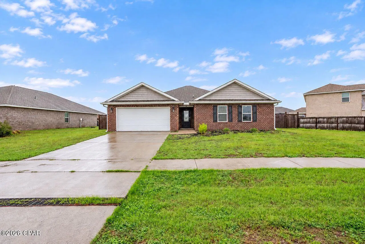 4 bed, 2326 sqft, $2,199 — Photo 1