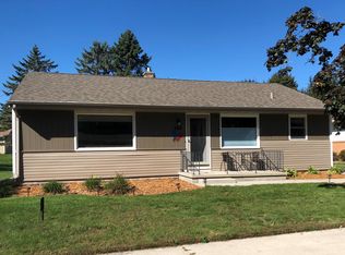 924 N 24th St, Manitowoc, WI 54220