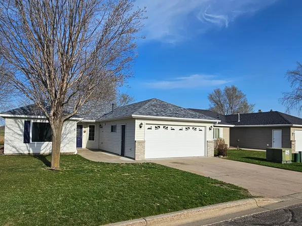 926 Willow View Cir, Waite Park, MN 56387
