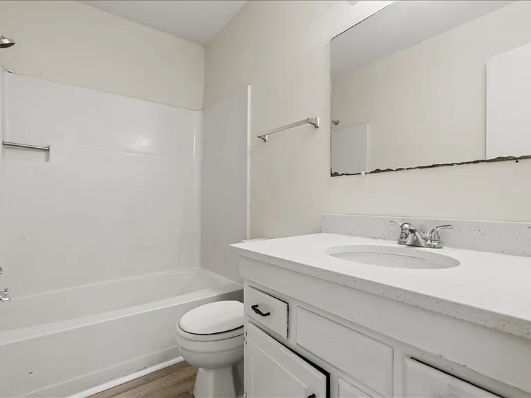 319 Revell Dr #H — Photo 16