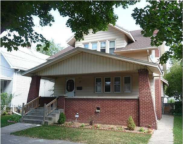 1st image of 1048 Davis Ave NW
