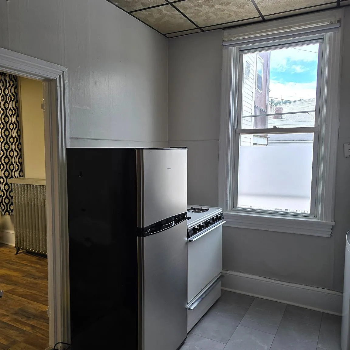 1 bed, $1,000 — Photo 3