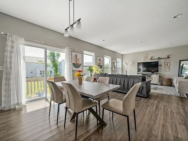1033 Quarry Oak Dr — Photo 18