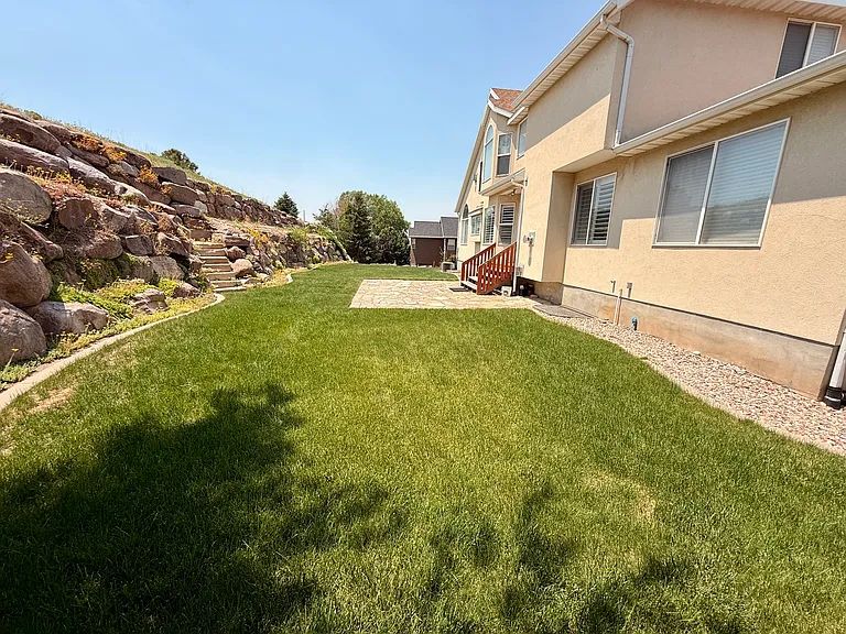 1090 E Fairway Dr — Photo 23